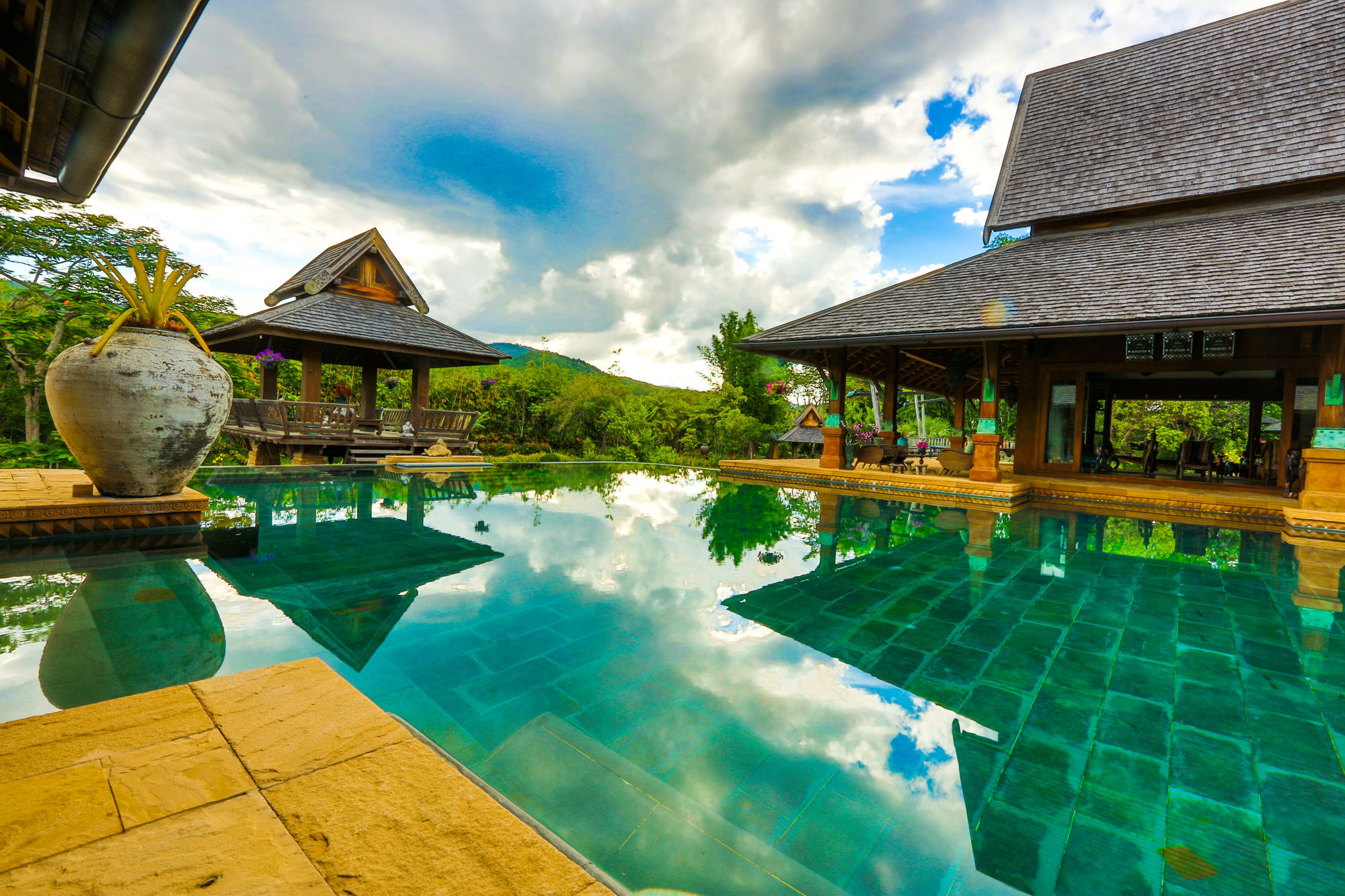 Howie'S Homestay Mae Rim Exterior photo